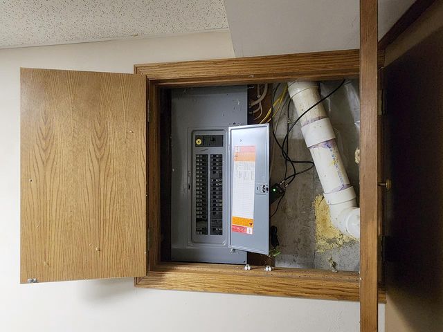 4230 N Juniper Drive, Janesville, WI 53545