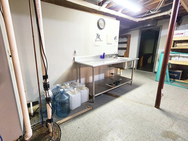 4230 N Juniper Drive, Janesville, WI 53545