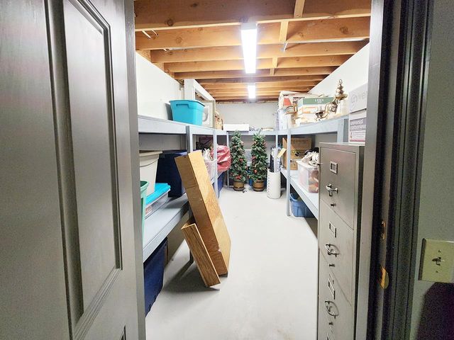 4230 N Juniper Drive, Janesville, WI 53545