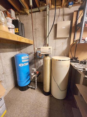 4230 N Juniper Drive, Janesville, WI 53545