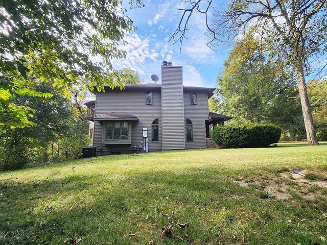 4230 N Juniper Drive, Janesville, WI 53545