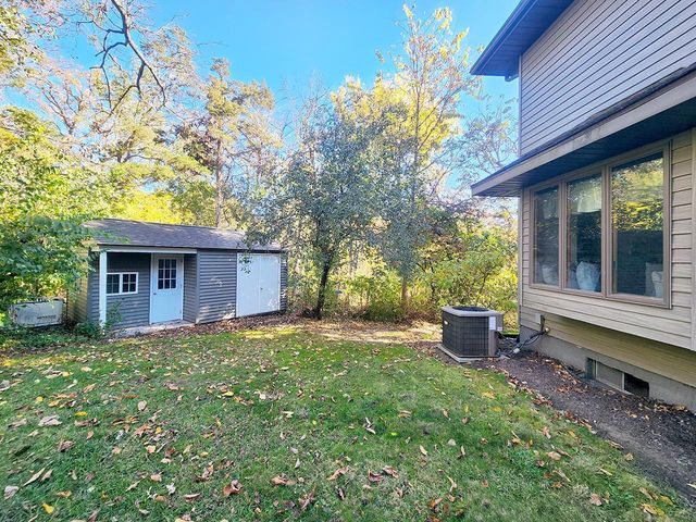 4230 N Juniper Drive, Janesville, WI 53545