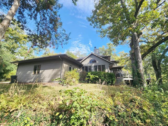 4230 N Juniper Drive, Janesville, WI 53545