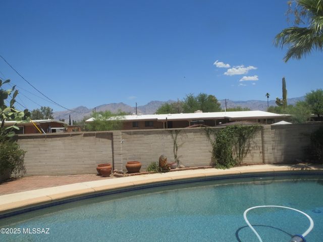 6179 E 3rd Street, Tucson, AZ 85711