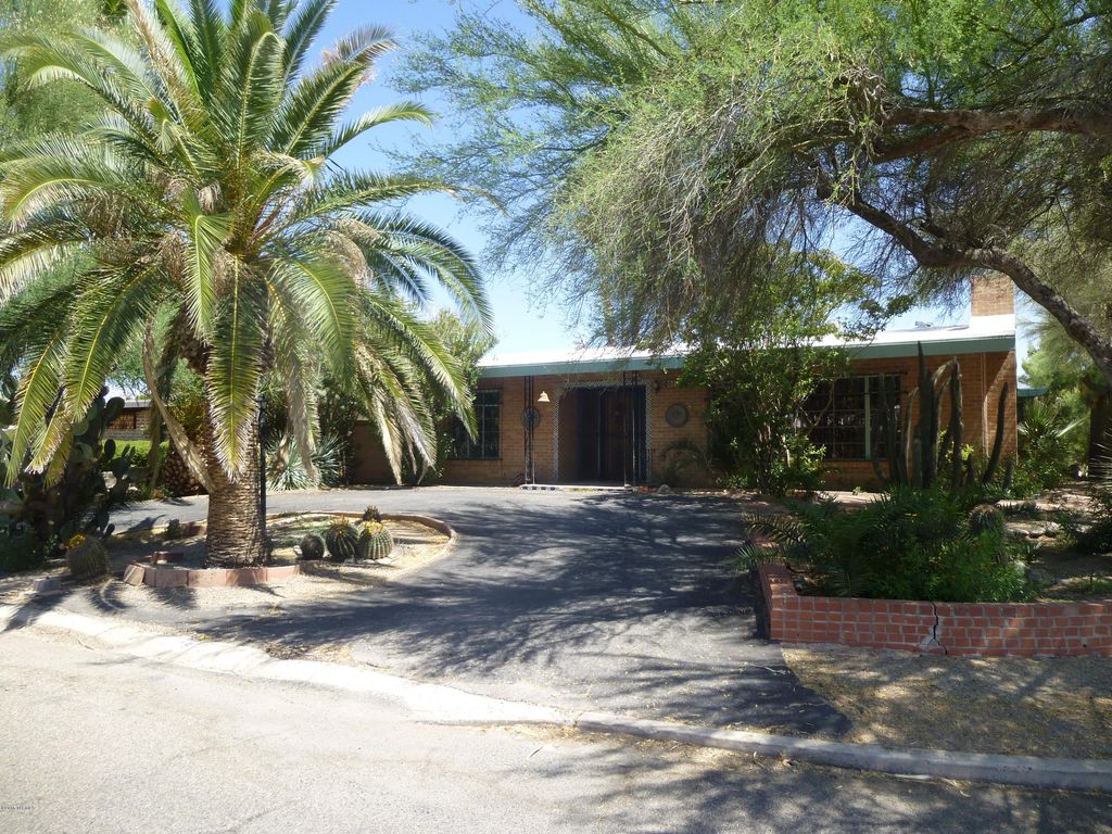 6179 E 3rd Street, Tucson, AZ 85711