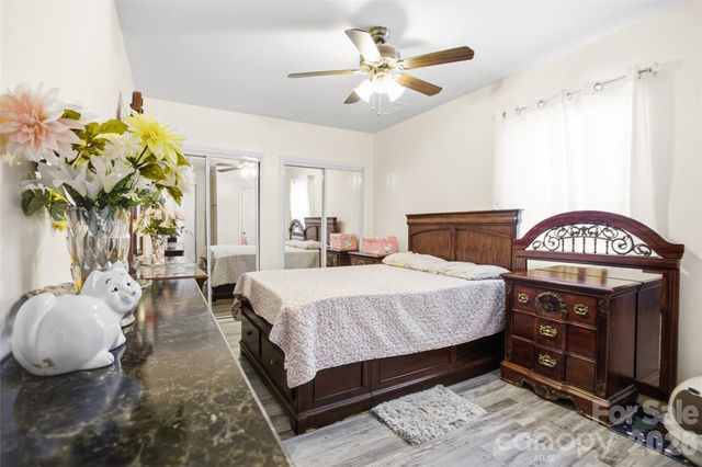 1031 Allegiance Drive, Charlotte, NC 28217