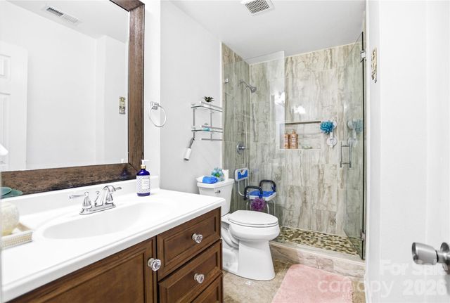 1031 Allegiance Drive, Charlotte, NC 28217