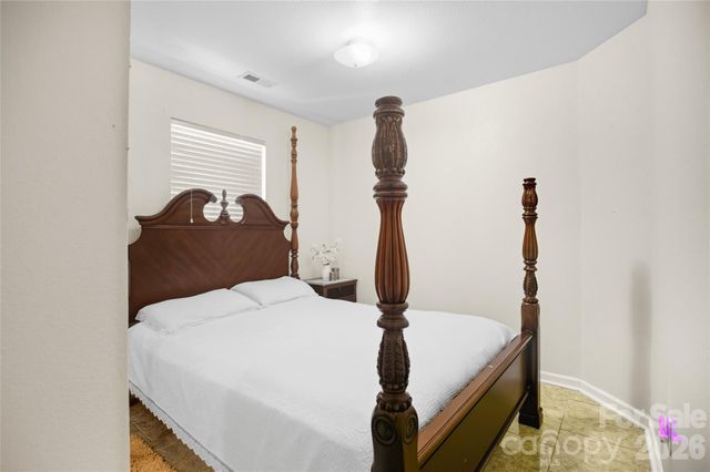 1031 Allegiance Drive, Charlotte, NC 28217