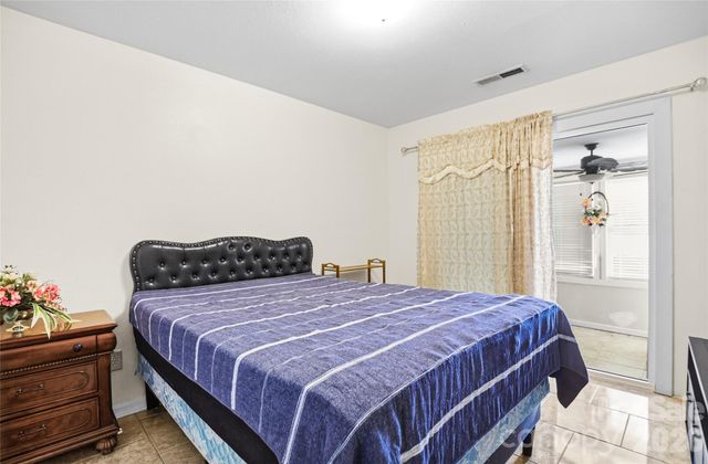 1031 Allegiance Drive, Charlotte, NC 28217