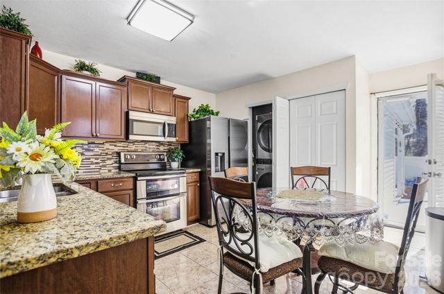 1031 Allegiance Drive, Charlotte, NC 28217