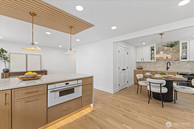 13610 116th Place NE, Kirkland, WA 98034