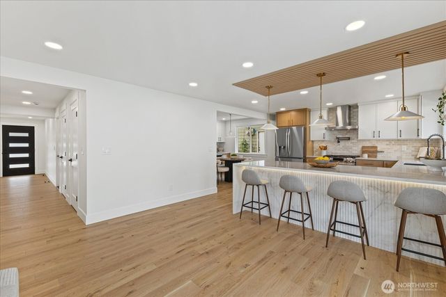 13610 116th Place NE, Kirkland, WA 98034