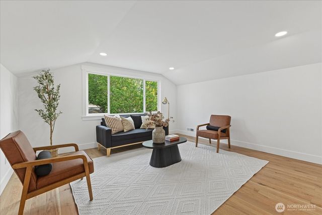 13610 116th Place NE, Kirkland, WA 98034