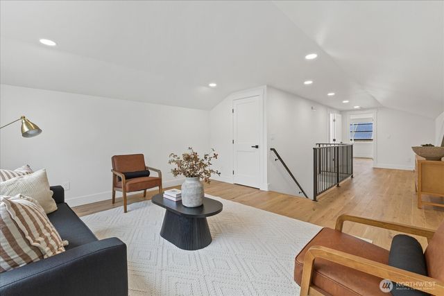 13610 116th Place NE, Kirkland, WA 98034