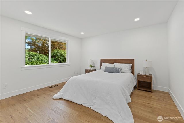 13610 116th Place NE, Kirkland, WA 98034