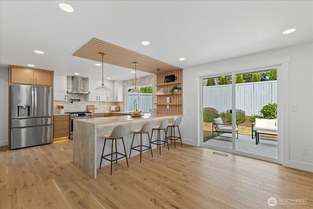 13610 116th Place NE, Kirkland, WA 98034