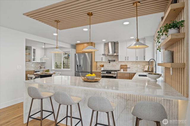 13610 116th Place NE, Kirkland, WA 98034
