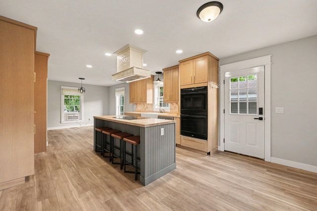 1022 Homewild Avenue, Jackson, MI 49201