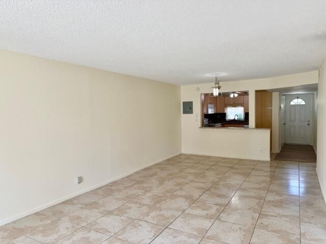 8940 S Hollybrook Boulevard 208, Pembroke Pines, FL 33025