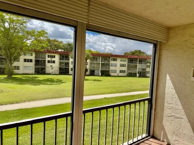8940 S Hollybrook Boulevard 208, Pembroke Pines, FL 33025