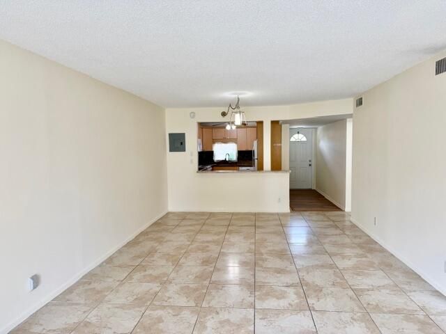 8940 S Hollybrook Boulevard 208, Pembroke Pines, FL 33025