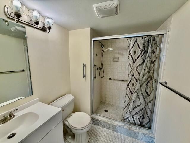 8940 S Hollybrook Boulevard 208, Pembroke Pines, FL 33025