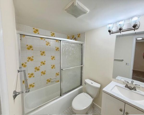 8940 S Hollybrook Boulevard 208, Pembroke Pines, FL 33025