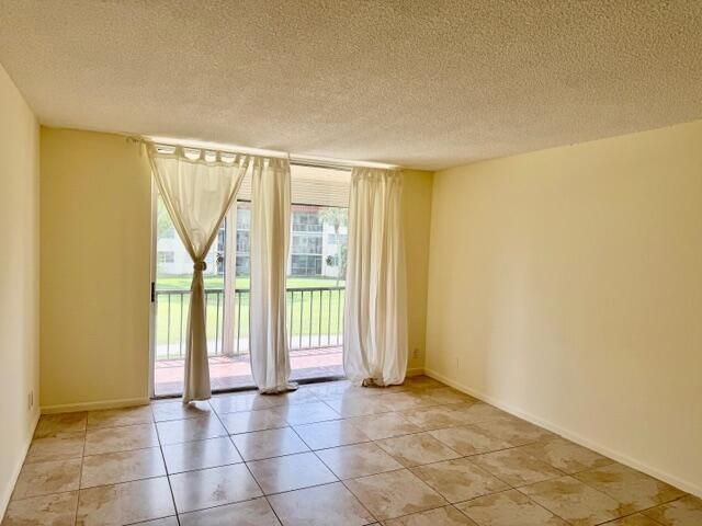 8940 S Hollybrook Boulevard 208, Pembroke Pines, FL 33025