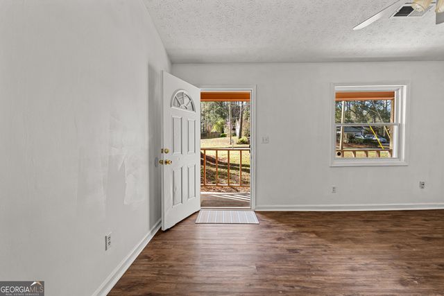 5295 Garvey Drive, Fairburn, GA 30213