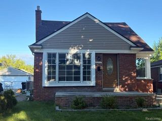 7210 Buckingham Ave, Allen Park, MI 48101