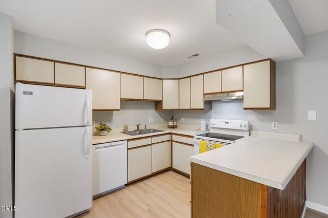 297 Summerwalk Circle, Chapel Hill, NC 27517