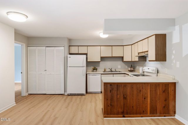 297 Summerwalk Circle, Chapel Hill, NC 27517