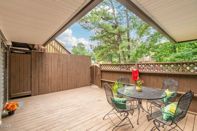 297 Summerwalk Circle, Chapel Hill, NC 27517