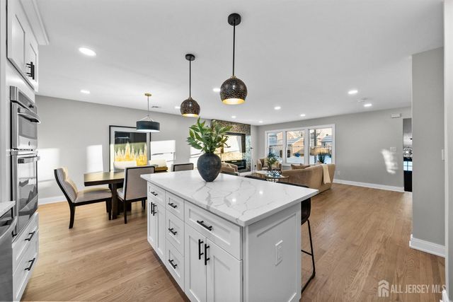 64 S Cliff Road, Colonia, NJ 07067