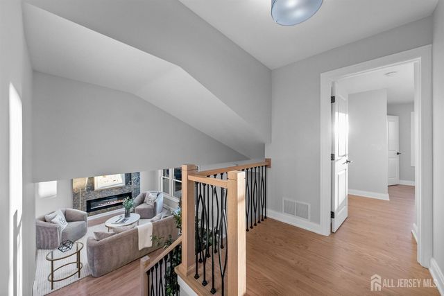 64 S Cliff Road, Colonia, NJ 07067