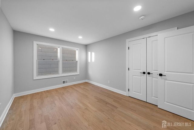 64 S Cliff Road, Colonia, NJ 07067