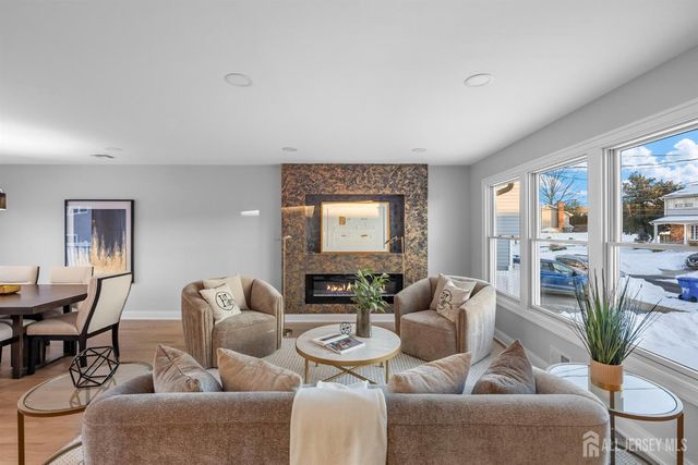 64 S Cliff Road, Colonia, NJ 07067