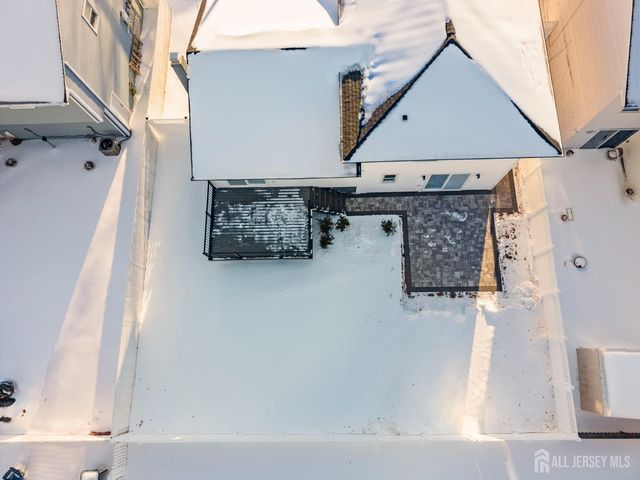 64 S Cliff Road, Colonia, NJ 07067