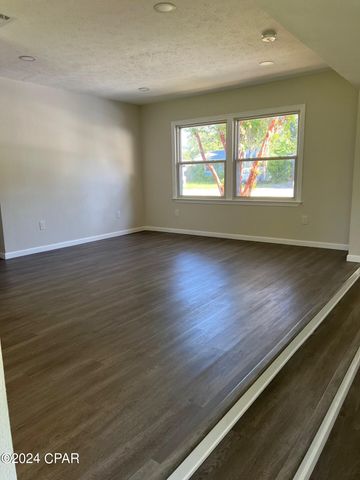 1704 Cherry Street, Panama City, FL 32401