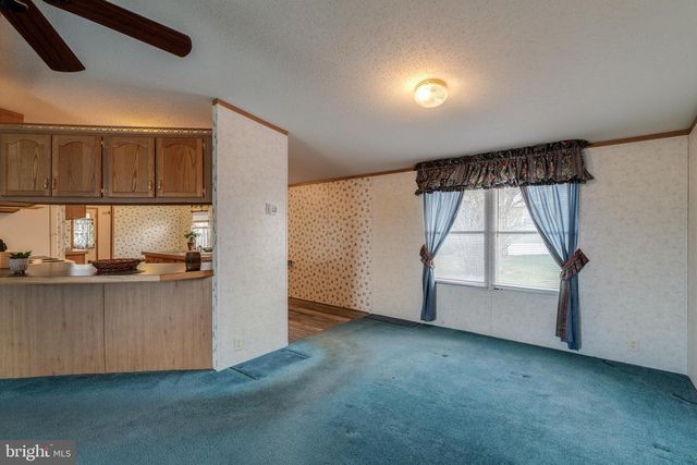 4 HEARTH DR, East Earl, PA 17519