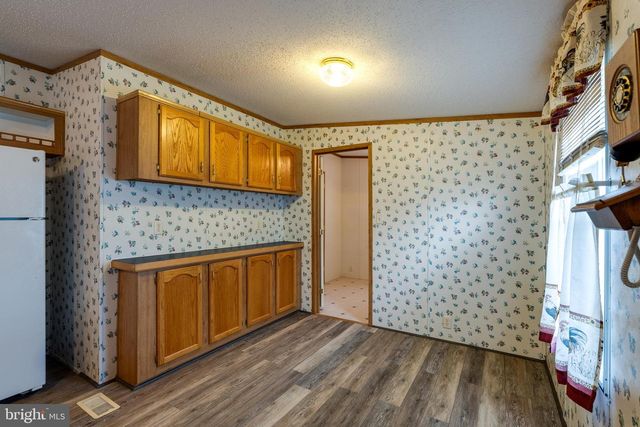 4 HEARTH DR, East Earl, PA 17519