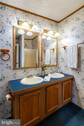 4 HEARTH DR, East Earl, PA 17519