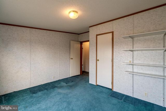 4 HEARTH DR, East Earl, PA 17519