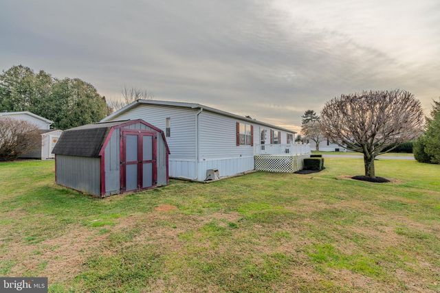 4 HEARTH DR, East Earl, PA 17519