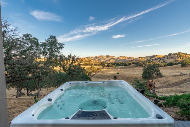 22113 Oak Glen Lane, Friant, CA 93626