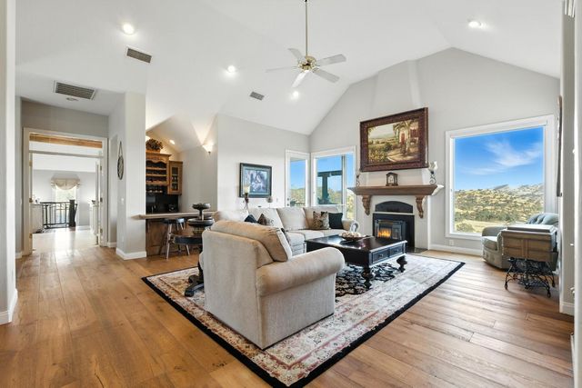 22113 Oak Glen Lane, Friant, CA 93626