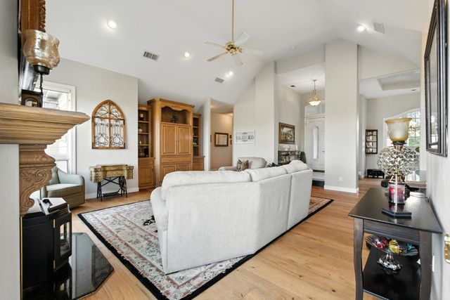 22113 Oak Glen Lane, Friant, CA 93626