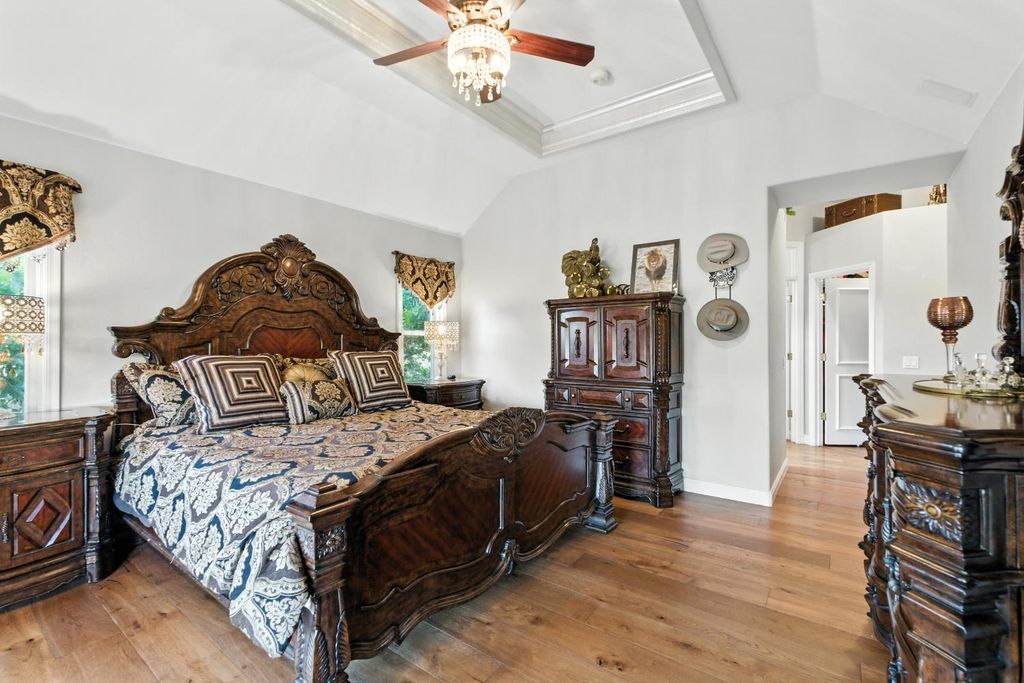 Image 10 of property listing at 22113 Oak Glen Lane, Friant, CA 93626