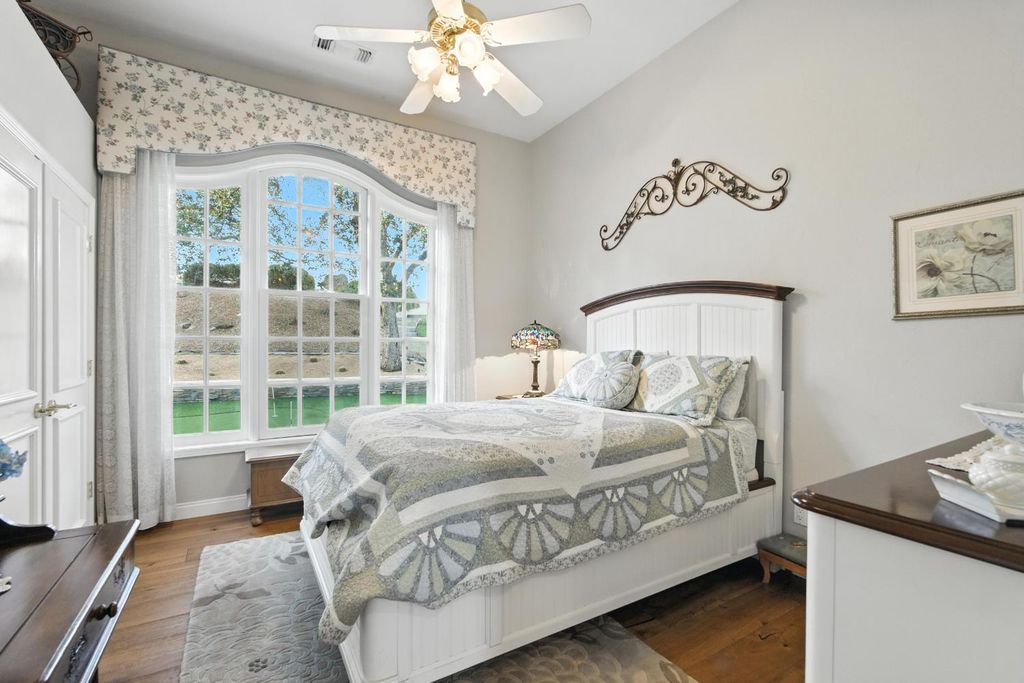 Image 15 of property listing at 22113 Oak Glen Lane, Friant, CA 93626