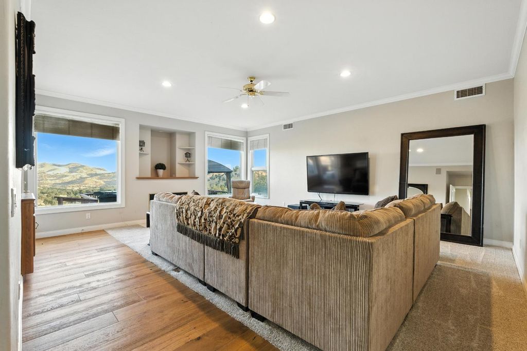 Image 28 of property listing at 22113 Oak Glen Lane, Friant, CA 93626